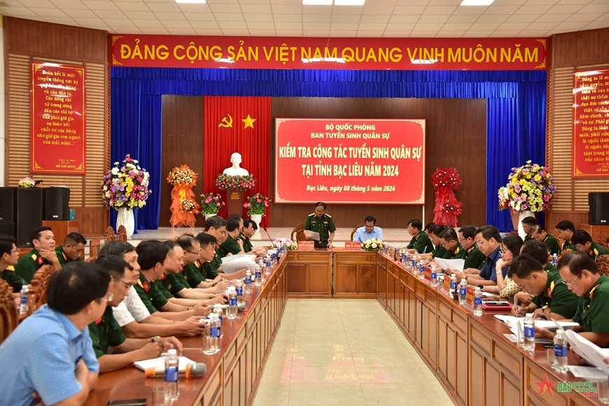 Ban Tuyển sinh quân sự Bộ Quốc phòng kiểm tra, tư vấn, hướng nghiệp tuyển sinh quân sự tại Bạc Liêu